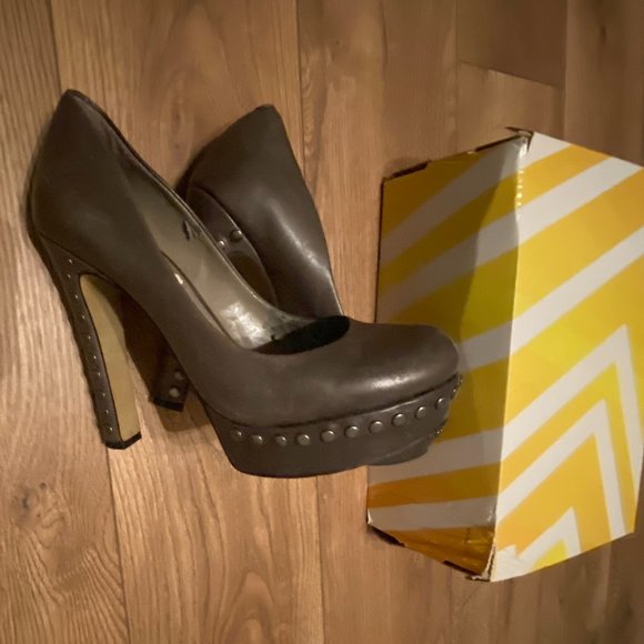 Platform Pump Women Vince Camuto - Picture 3 of 6